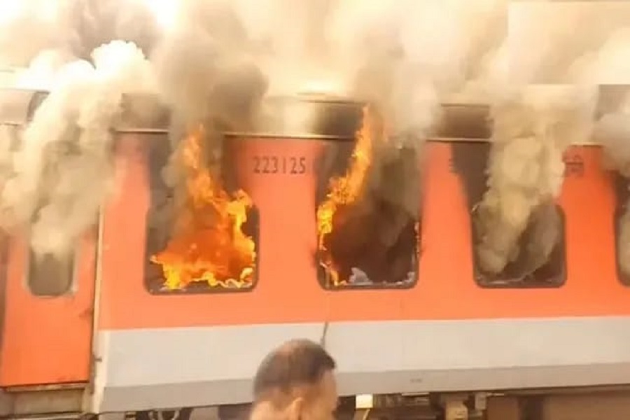 Amritsar-Saharsa Express Fire Raises Questions on Passenger Safety